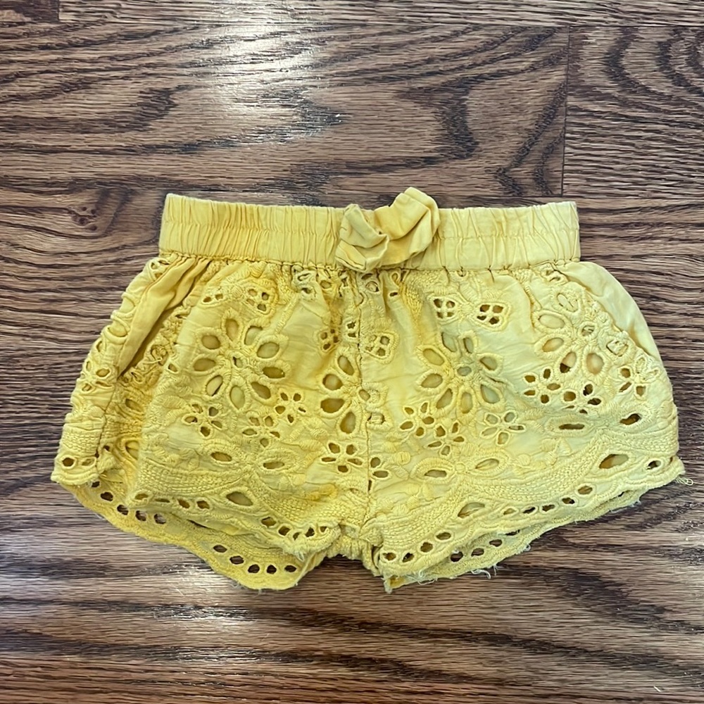 Lali eyelet shorts. 2
